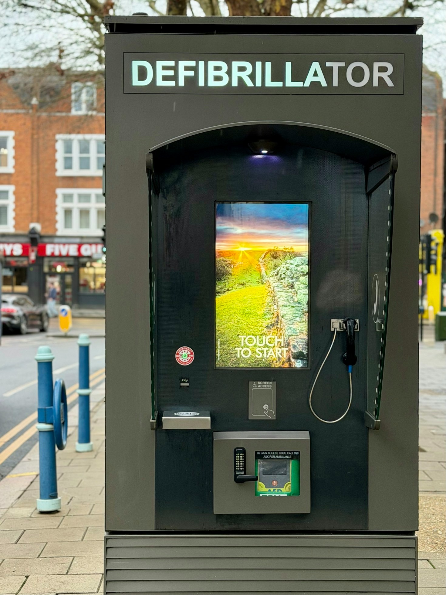 Defibrillatoren: Technik für die Gemeinschaft